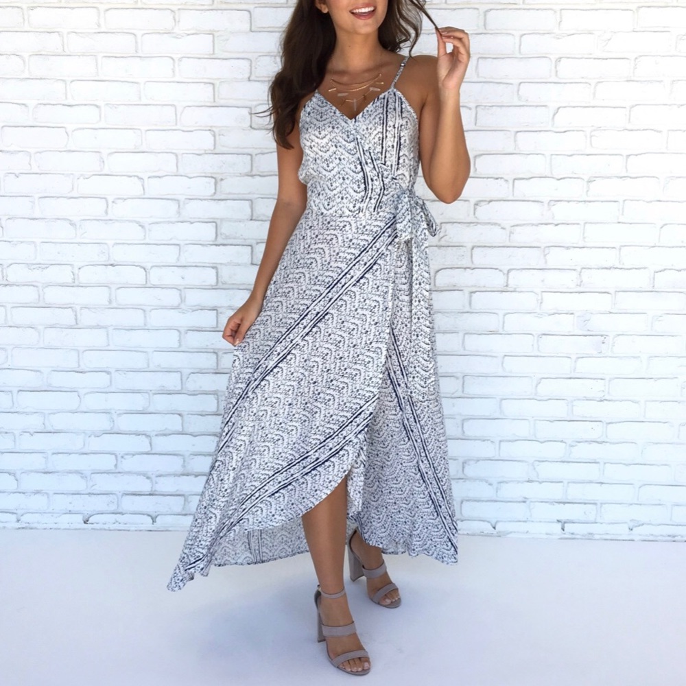 Classy navy blue tulip maxi dress